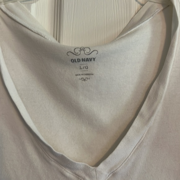 Old Navy White Vneck - Picture 2 of 3